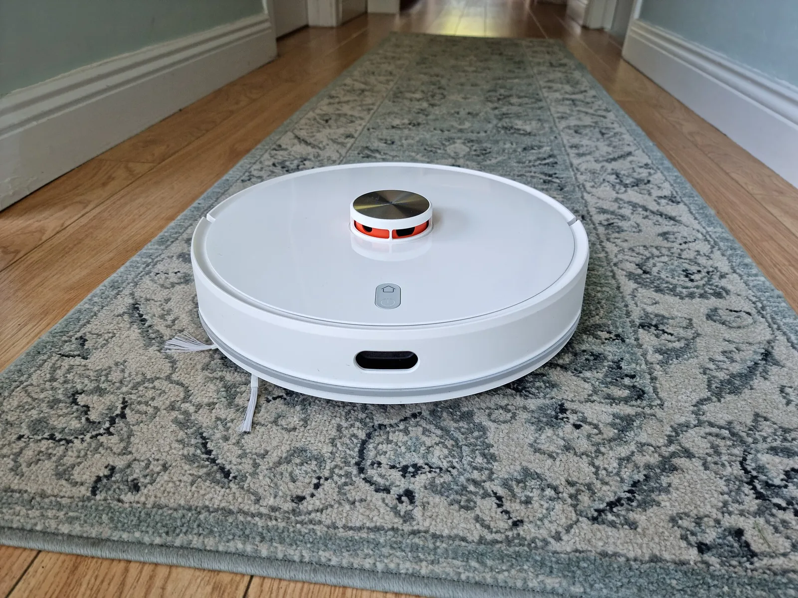 Saugroboter nach der IFA 2026: Dreame Aqua20 und Roborock Saros 20